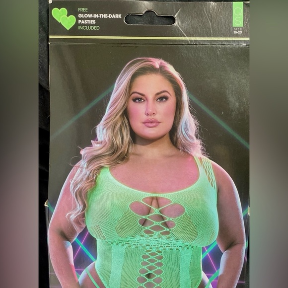 Lapdance glow in the dark cutout bodysuit with pasties, queen size - Picture 12 of 14
